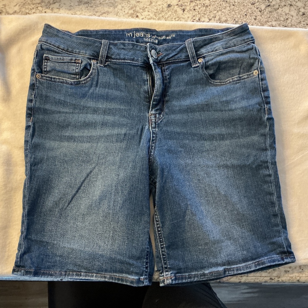 Maurice’s m jeans mid rise shorts size 16 denim